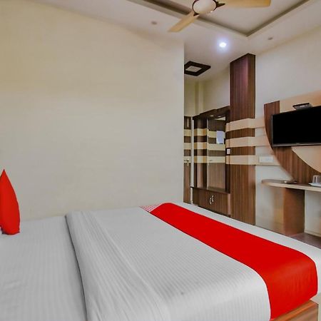 Oyo 1851 Hotel Sefali Deluxe Calcutta Exteriör bild