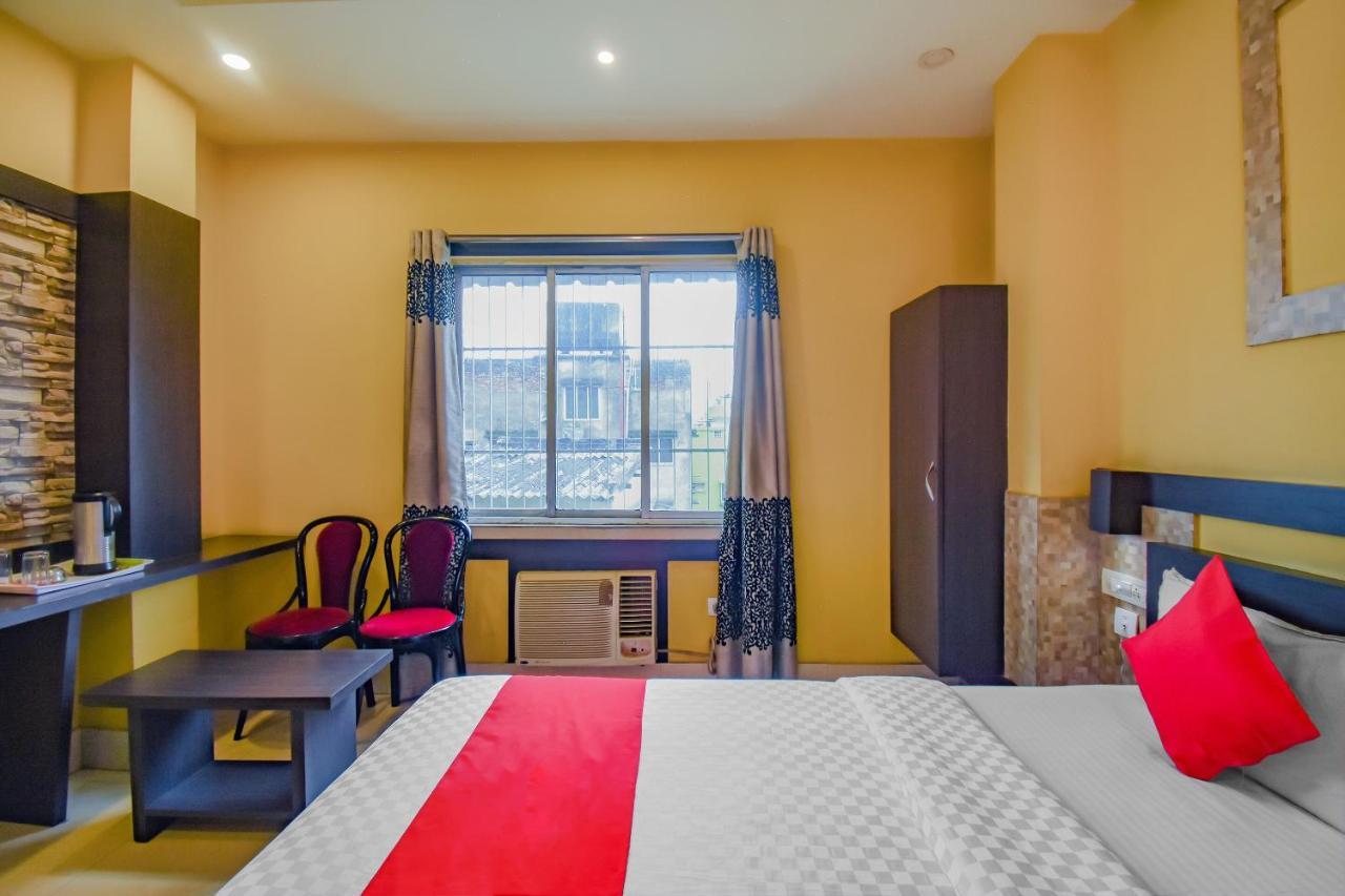 Oyo 1851 Hotel Sefali Deluxe Calcutta Exteriör bild