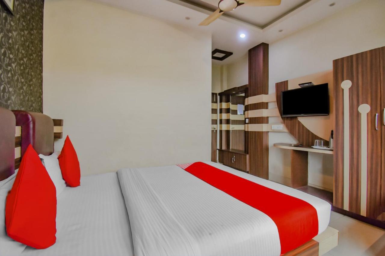 Oyo 1851 Hotel Sefali Deluxe Calcutta Exteriör bild