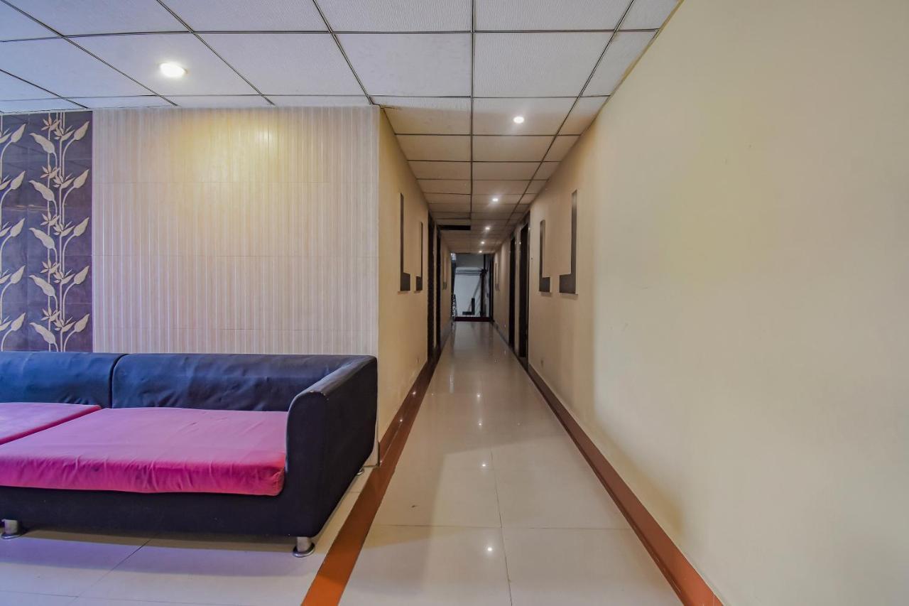Oyo 1851 Hotel Sefali Deluxe Calcutta Exteriör bild