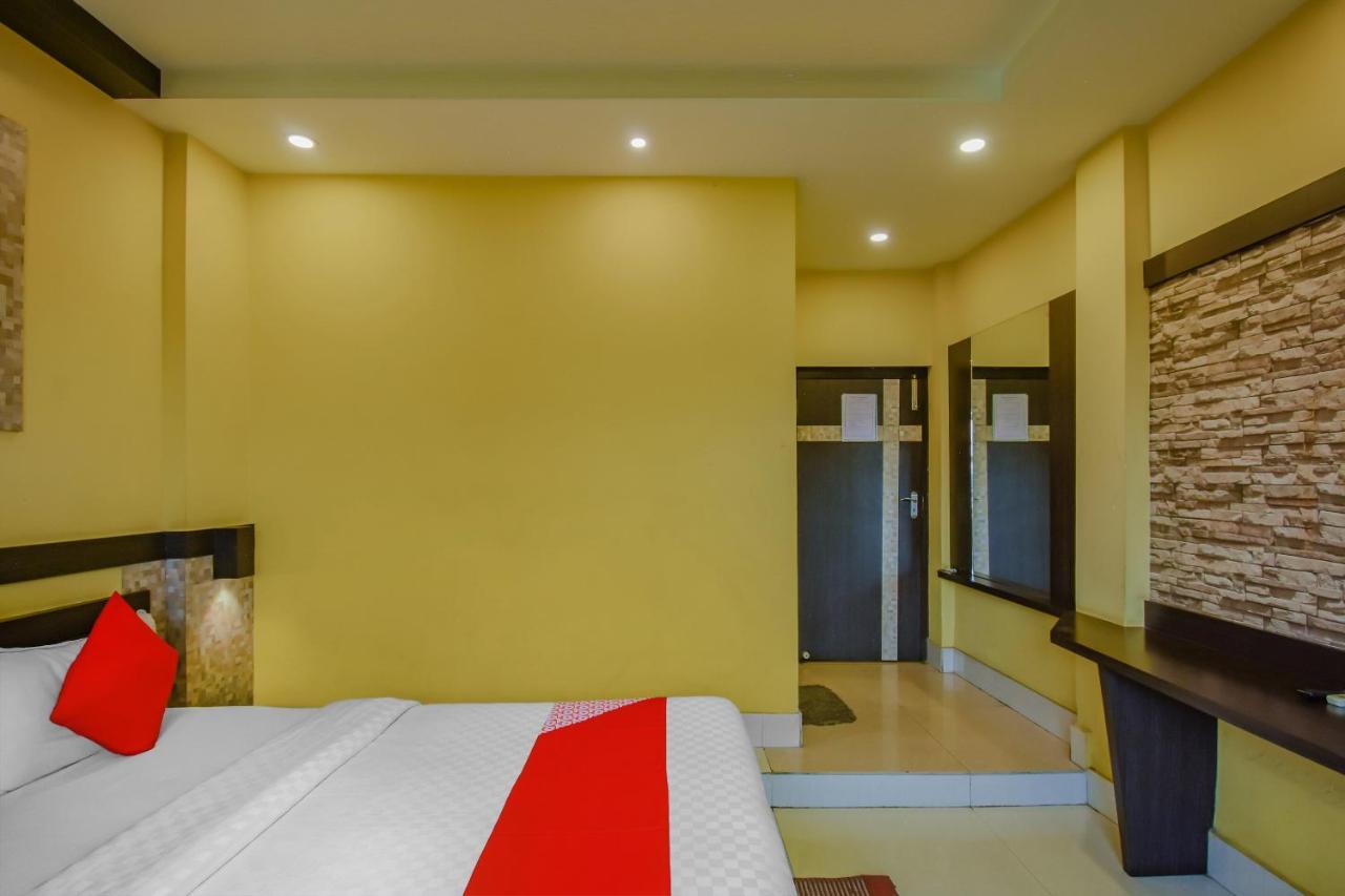 Oyo 1851 Hotel Sefali Deluxe Calcutta Exteriör bild