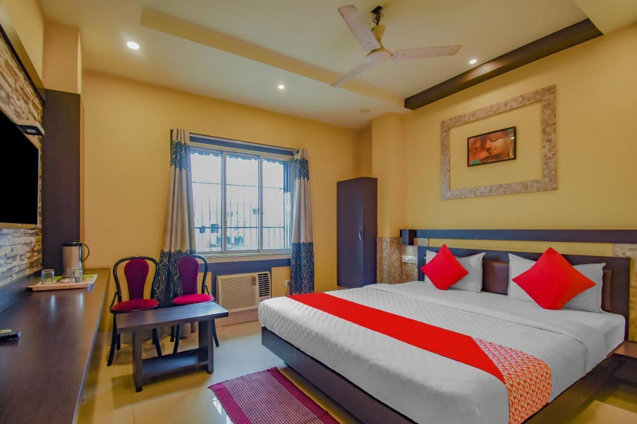 Oyo 1851 Hotel Sefali Deluxe Calcutta Exteriör bild