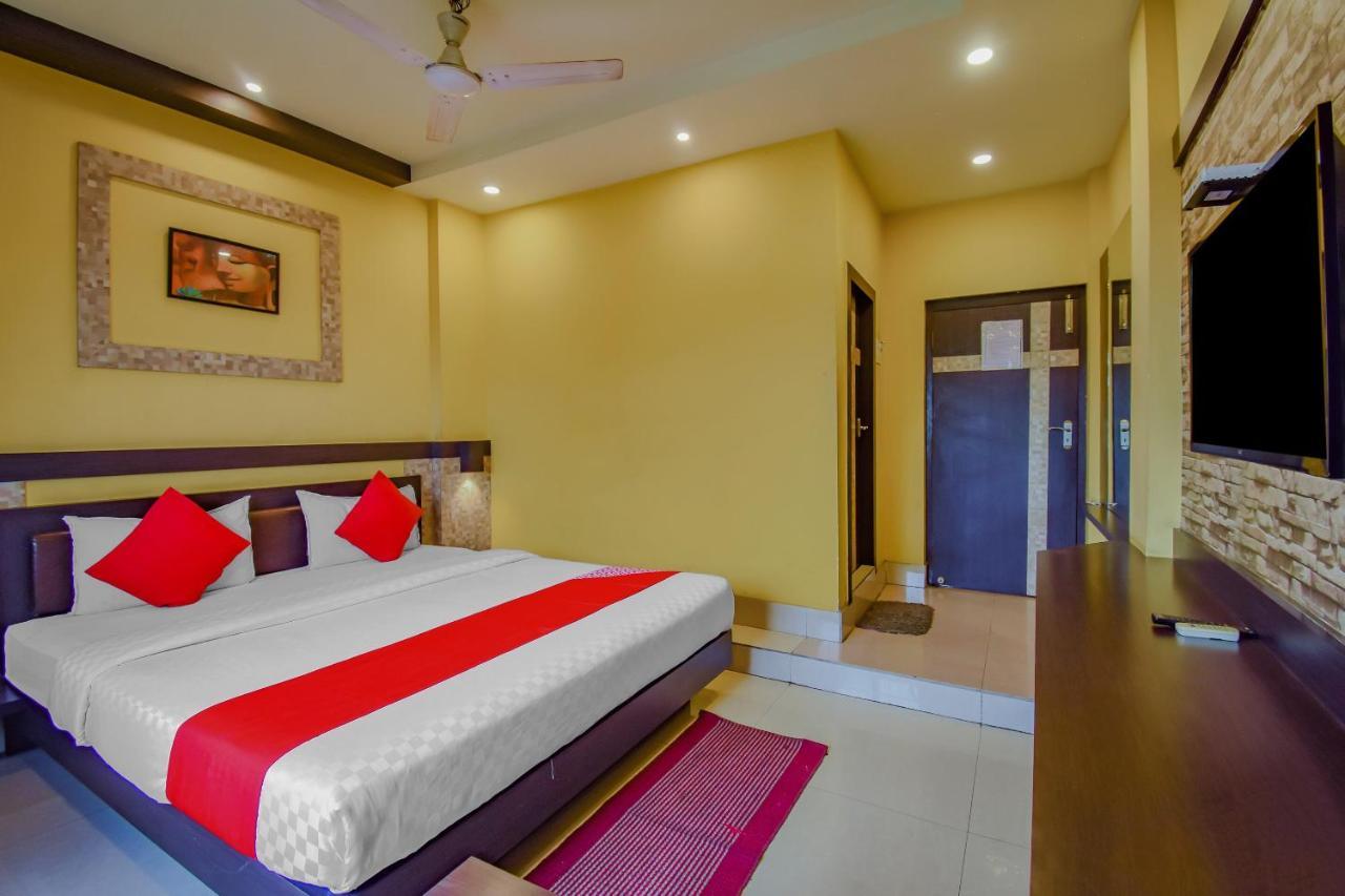 Oyo 1851 Hotel Sefali Deluxe Calcutta Exteriör bild
